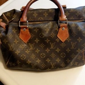 LV purse